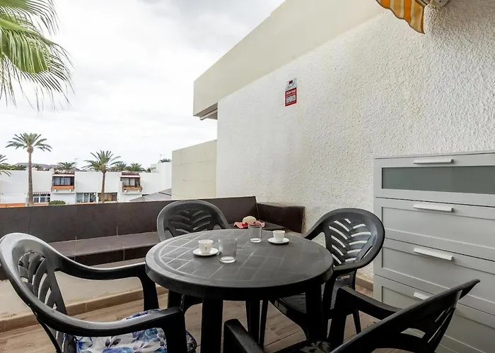 Frontera Primavera 82 아파트