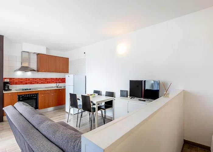 Frontera Primavera 82 아파트 코스타델실렌시오